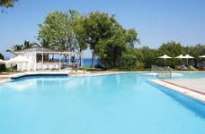 1275 *Μόνο δίκλινη χρήση + 1 παιδί ως 6 ετών. Επιβάρυνση για All Inclusive κατ'άτομο ανά διανυκτέρευση: Ενήλικας 24, 1ο παιδί ως 11 ετών: Δωρεάν, 2ο παιδί ως 11 ετών: 16, παιδί 12-17 ετών: 19.