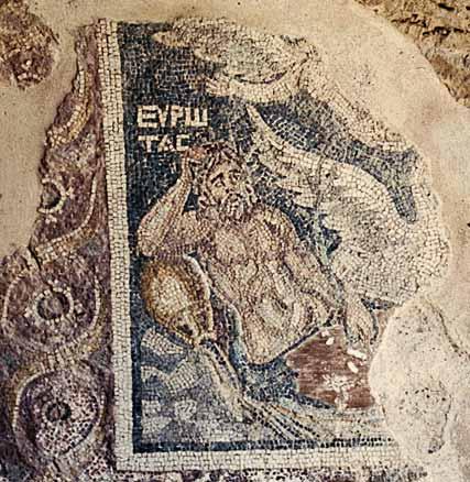 Σαλαμίνα Τα εντοίχια ψηφιδωτά στη Σαλαμίνα (τέλος 3 ου, αρχές 4 ου αιώνα μ.χ.) έχουν υποστεί μεγάλες φθορές τόσο από προσπάθειες αφαίρεσής τους όσο και από εγκατάλειψη.