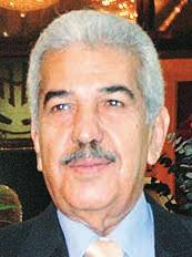 وكأمنا كان هدم السور رمزا النفتاح الكويت وفتح أبوابها لكل طارق.