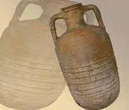 130 حرف وصناعات العدد الثقافة الشعبية ربيع 2010 األشكال من مكان جفافها كما يناوله المكسور من الفخار لتغطية الفرن وغالبا ال يعمل المسؤول على رص الفرن في ورشة واحدة بل يمر على الورش التي تحتاج لرص