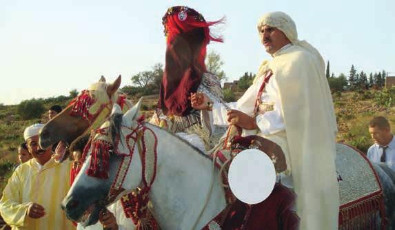 82 العدد عادات وتقاليد الثقافة الشعبية ربيع 2010 ومرحبا بك أفالن والله إكثر خيرك والعقبة نثرش??ث د الخير )نرده لك خيرا(. ويكون ذلك لمرتين أو ثالث.