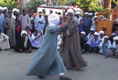 العدد 5 التحطيب ريف الدلتا من ناحية أخرى ففيما يتعلق بسن الزواج نجد أهل الصعيد يحرصون على تزويج الفتاة في سن صغيرة والزوج المفضل هو ابن العم أو من األقارب ويتبعون في عادات الزواج ما هو موجود في ريف