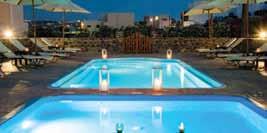Villa Gianna) Το πλήρως ανακαινισμένο ξενοδοχείο, κτισμένο σε στρατηγικό σημείο στα Φηρά, μόλις 10