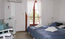 HOTEL MANTO Βρίσκεται σε μία εξαιρετική τοποθεσία, καθώς απέχει