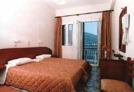 49 LEMONIS ROOMS Βρίσκεται στο κέντρο της Χώρας, πρωτεύουσα της Σκοπέλου, σε κοντινή απόσταση από οργανωμένες