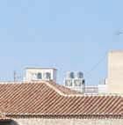 οικογένειων επί Οθωµανικής Αυτοκρατορίας ανεγέρθηκε πιθανότατα στο πρώτο µισό του 18ου αιώνα και είναι το τελευταίο σωζόµενο κονάκι στην Αθήνα, καθώς και ένα από τα λίγα παραδείγµατα ανάλογων
