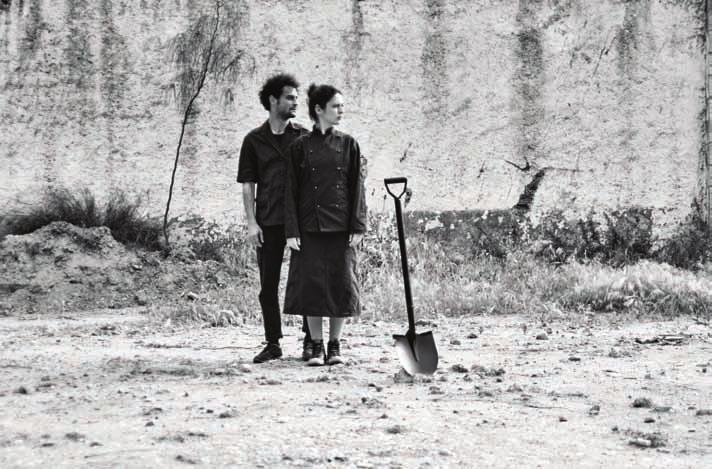 Ομάδα VASISTAS - Αργυρώ Χιώτη «Χοηφόροι» του Αισχύλου Γι αυτό το κορυφαίο θρηνητικό τραγούδι της αρχαίας ελληνικής γραμματείας και για να ζήσεις ένα προμελετημένο έγκλημα επί