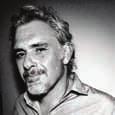THENS VOICES Μπορείτε να µας στείλετε και τις δύο φωτογραφίες σας (παλιά και νέα), είτε ψηφιακά (ανάλυση 300 dpi, διαστάσεις 22x32, στη διεύθυνση info@athensvoice.