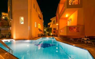 SIRIOS VILLAGE HOTEL k.δαρατσο 4 Το Sirios Village Hotel & Bungalows βρίσκεται σε απόσταση 4χλμ. από το κέντρο των Χανίων. Διαθέτει μεγάλη πισίνα και γήπεδο τένις.