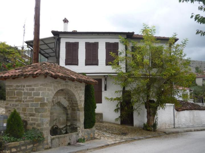 ι λιγοσί κάικοί προσπαθούν διαρήσουν μέχρι σήρα παραδοσιακή ομορφιά ς.