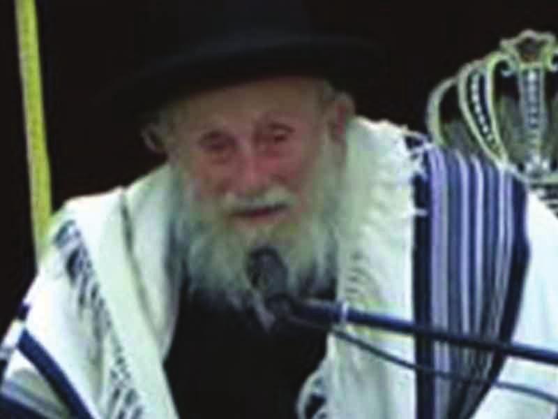 החזון איש קרא לרבי שלמה זלמן אולמן: "אני שומע שאתה חייב כסף לפלוני ואינך משלם לו". הוא השיב שהם כבר היו בדין תורה פעמיים, והוא יצא פטור.