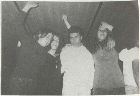 μείνουν στο