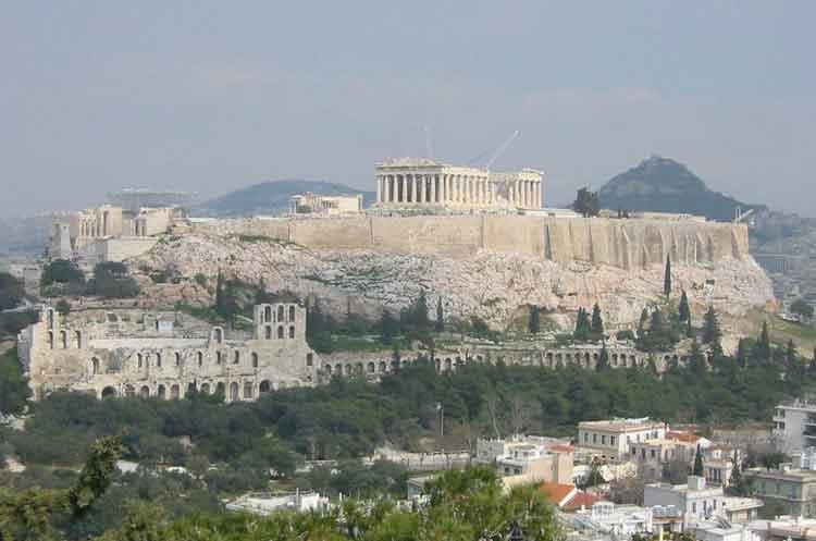Τα γλυπτά του Παρθενώνα - Η «ασέλγεια» του λόρδου Έλγιν και η διαχρονική καταστροφή τους Η ιστορία του Παρθενώνα Ο Παρθενώνας, ναός χτισμένος προς τιμήν της Αθηνάς, προστάτιδας της πόλης της Αθήνας,