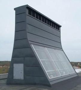 Σε περιοχές με έντονο άνεμο υπάρχει η δυνατότητα εφαρμογής πύργων αερισμού, οι οποίοι προεξέχουν σημαντικά από την οροφή του κτιρίου, φέρουν άνοιγμα προς την σημαντική κατεύθυνση του ανέμου και έχουν
