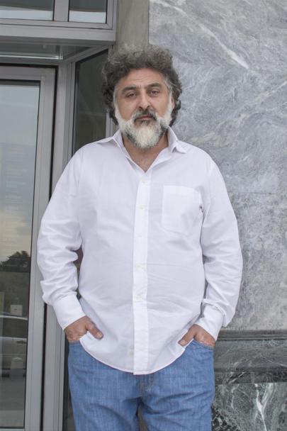 επίσης, τη γνώμη πως πολλές φορές περιμένουμε κάτι χωρίς να μπορούμε να το ορίσουμε ακριβώς.