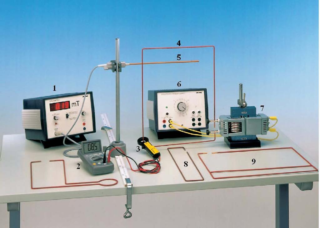 4 Laboratorul de Electricitate şi magnetism Fig. 4:. Teslametru digital; 2. multimetru digital; cleşte pentru măsurarea intensităţii curentului din conductor; 4.