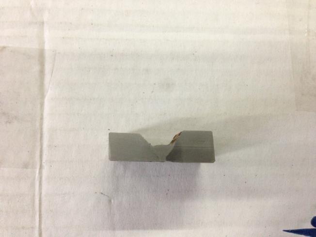 curentul mediu Ism = 100A; - frecvenţa pulsurilor f = 5Hz; Figura 5.26. Aspectul sudurii pentru Ism = 100A şi f = 5Hz Potrivit concluziilor din sub cap.