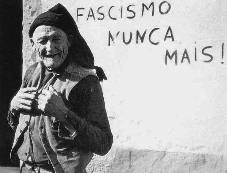 8 ΠΟΡΤΟΓΑΛΙΑ: Η «ΑΝΕΦΙΚΤΗ» ΕΠΑΝΑΣΤΑΣΗ «Πολλοί απ τους αγροτο-καπιταλιστές δε ζούσαν ποτέ στη γη τους, παρά μόνο την επισκέπτονταν ορισμένες φορές το χρόνο.