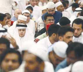 والتزكية لها والتكبر على الناس روى مسلم عن أبي هريرة أن رسول الله صلى الله عليه وسلم قال: «إذا قال الرجل: هلك الناس فهو أهلكهم».