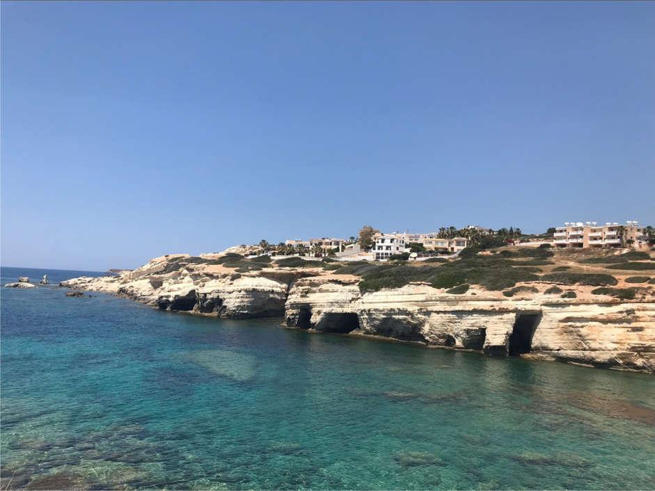 Η Υπηρεσία μας δεν συμφωνεί με την κάλυψη της πρόσθετης αυτής ανάγκης με επ αμοιβή υπερωριακή απασχόληση αφού θα πρόκειται για μόνιμη διευθέτηση.