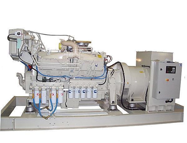Ηλεκτρογεννήτριες Σε κάθε πλοίο υπάρχουν οι απαραίτητες μηχανές παραγωγής ηλεκτρικού ρεύματος για τις ανάγκες των μηχανημάτων.