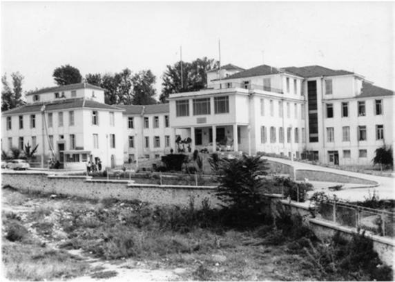 Σημειωτέο ότι, το διάστημα που έγιναν οι παραπάνω διεργασίες (1951-1953) η Τράπεζα Αθηνών είχε συγχωνευτεί με την Εθνική Τράπεζα της Ελλάδος για αυτό και τμήμα του αρχείου της βρίσκεται στο Ιστορικό
