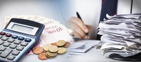 συντελέστηκε η παράβαση, διαφορετικά επιβάλλεται εφάπαξ πρόστιμο, ανάλογα με τον κυβισμό του οχήματος, ως ακολούθως: 2.500 για επιβατικά οχήματα μέχρι 1400 κυβικά εκατοστά, 3.