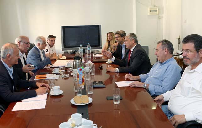 ATTIKO BHMA 5 αυτοδιοίκηση Eëåýèåñï BHMA Το μεγάλο κόλπο του Τσίπρα με το Μακεδονικό θα το πληρώσει ο Μητσοτάκης Για μια ακόμη φορά ο Πρωθυπουργός εγκλώβισε τη χώρα σε μια διαπραγμάτευση με de facto
