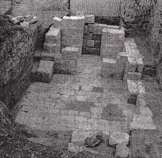 Εικ. 106. Άποψη Μακεδονικού τάφου Αρ. 57 Εικ. 107.