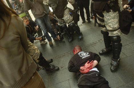 2010. Ухапшен