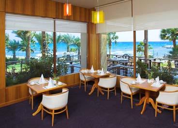 FACILITATI: Hotelul are in dotare 4 restaurante,