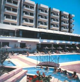 lobby bar, piscina