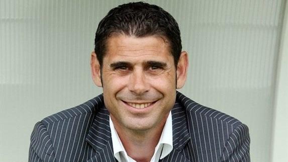 Ο Ιέρο στο «τιμόνι» της Ισπανίας για το Μουντιάλ Ο παλιός άσος της «ρόχα» και της Ρεάλ, ο οποίος είχε καθήκοντα τεχνικού διευθυντή της εθνικής ομάδας, ανακοινώθηκε ως νέος ομοσπονδιακός προπονητής