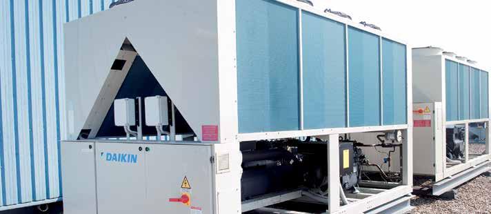 Prezentarea avantajelor Agregat de răcire cu condensator răcit cu aer şi compresor cu şurub acţionat prin inverter: EWAD-TZ (170-710 kw) Avantaje pentru instalator Uşor de instalat: Agregatul de