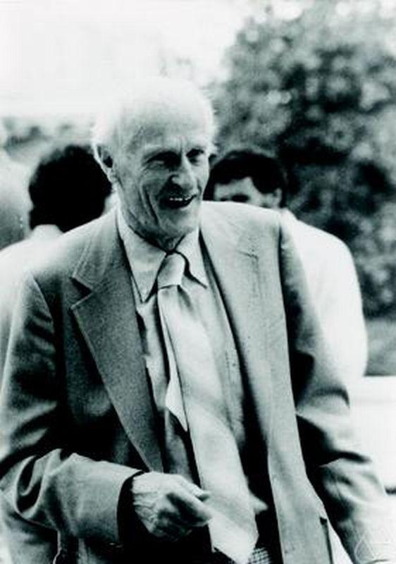 Steven Kleene (1909-1994) Αμερικανός μαθηματικός Άλλος ένας μαθητής του Church που βοήθησε στη θεμελίωση της Επιστήμης των Υπολογιστών.