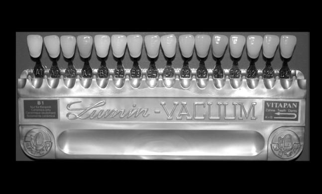 52 FIZIOLOGIA ŞI PATOLOGIA CROMATICII DENTARE C1, C2, C3, C4, iar grupa D, trei nivele: D2, D3, şi D4.