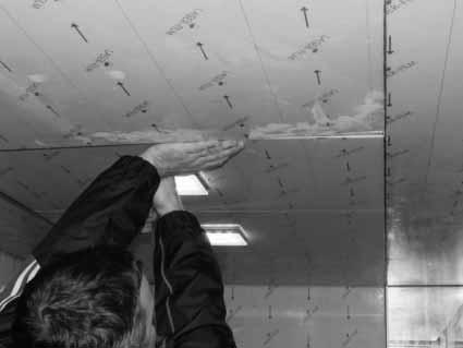 elevator. The shaft doors may be with thermal insulation or also without it. The doors cannot endanger persons when entering or exiting at a stop.