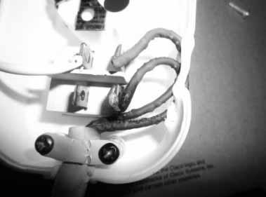 струју од 16А морао би да износи најмање 1.5 mm 2 ). Убрзо је дошло и до прекида проводника у том продужном каблу, када се прекинуо и даљи ток електричне енергије.