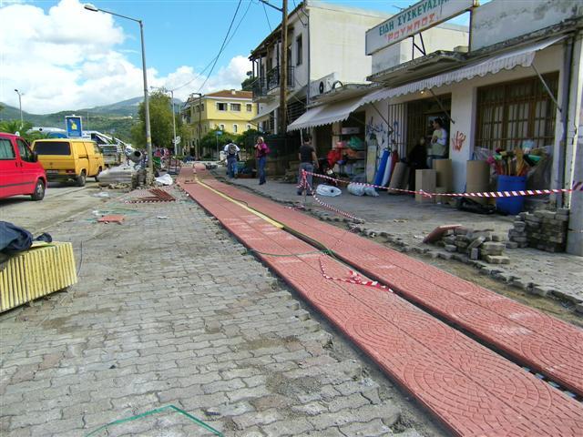 Εικόνα 8.9: Φάση κατασκευής ποδηλατόδροµου στην Καλαµάτα, Πηγή [9] 8.4 
