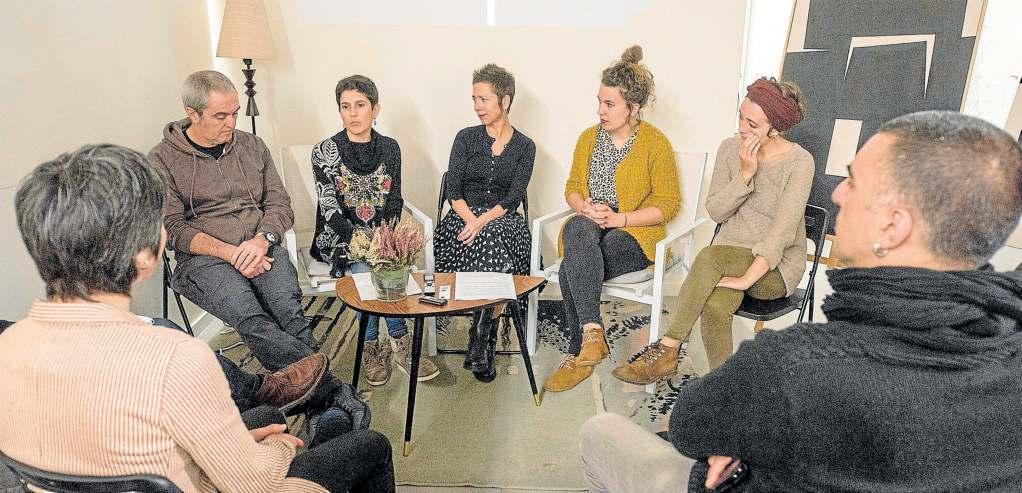 06 // Ortzadar Larunbata, 2018ko maiatzaren 19a MUSIKA DISEINUA PUBLIZITATEA ARKITEKTURA INTERNET KOMIKIA BIDAIAK ZIENTZIA literatura DANTZA IRITZIA KRITIKA LITERATURA ANTZERKIA ARTEA ZINEMA MUSIKA