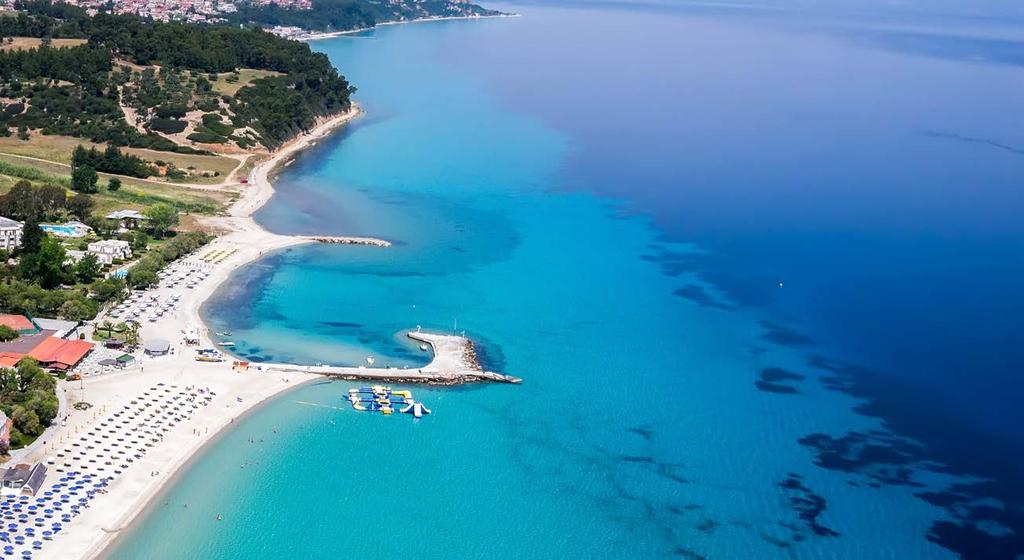 Το συγκρότηµα Athos Palace, µέλος του G Hotels Group, είναι ένα πολυτελές και φιλικό ξενοδοχείο µε εκπληκτική θέα στο Αιγαίο, ιδανικό για τις καλοκαιρινές σας διακοπές.