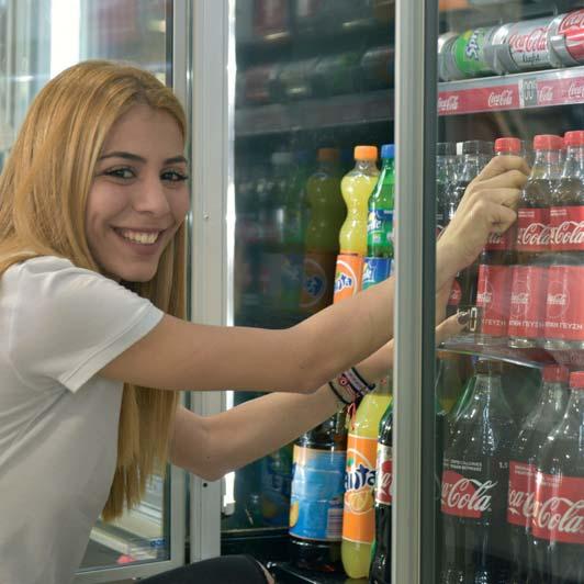 Πώς επικοινωνούμε με τους καταναλωτές μας Παρέχουμε μικρότερες και πιο εύχρηστες συσκευασίες, διευκολύνοντας τον έλεγχο της ζάχαρης.