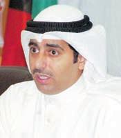 أكد أن المدرب بيريرا والثالثي البرازيلي يصلون األسبوع المقبل محمد راشد جدد مع النصر موسما آخر وأضاف العدواني أن هناك العديد من األمور سيشهدها هذا املوسم بالنسبة للفريق األول حيث سترحل أسماء وتبقى