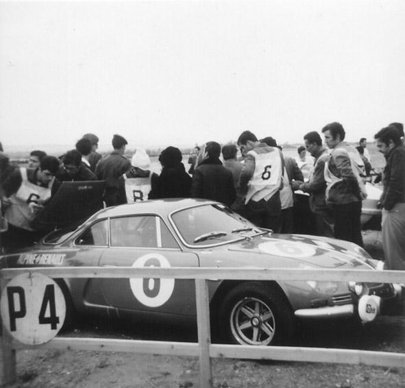 ς Αύγυσς 1970. ς 1 Αυγύσ 1970. Στις δκιμές είχα σπάνι φαινόν δύ «ισπαλιών». 1 2 έχυν ν ίδι χρόν όπως 4 ν 5. Τν χύτερ χρόν σίω περσινός νικτής Καπενάκς,Ν.