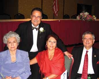 ΕΞΩΦΥΛΛΟ COVER STORY Standing: Emmanuel Velivasakis, Sitting (left to right): Former First Ladies Ethel Stamis and Margo Chryssis and Former PAA President George Chryssis.