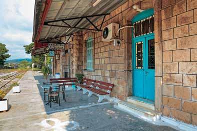 They oppose to the transfer of the public shops at the beach, which is located about twenty seven minutes away from the town. πάντα έτσι.