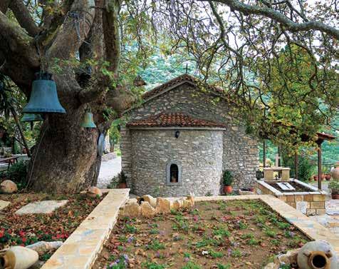 Σημαντικότερο πάντως αξιοθέατο της ευρύτερης περιοχής, είναι η μονή της Παναγίας της Κατσιμικάδας, σχεδόν δύο χιλιόμετρα από τη σχετική διασταύρωση έξω από τη Μουριατάδα.