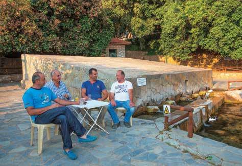 είναι αληθώς λίαν αξιόλογος και λίαν παλαιός. Αναγνωρίζει κανείς εις το οικοδόμημα πολυαρίθμους ελληνικούς λίθους, όπερ αποδεικνύει ότι υπήρξεν άλλοτε εκεί αρχαίος ναός.