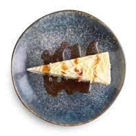 served with a chilli toffee ginger sauce cheesecake με λευκή σοκολάτα και τζίντζερ. σερβίρεται με σιρόπι καραμέλας βουτύρου με τζιντζερ 19 banana katsu 5.