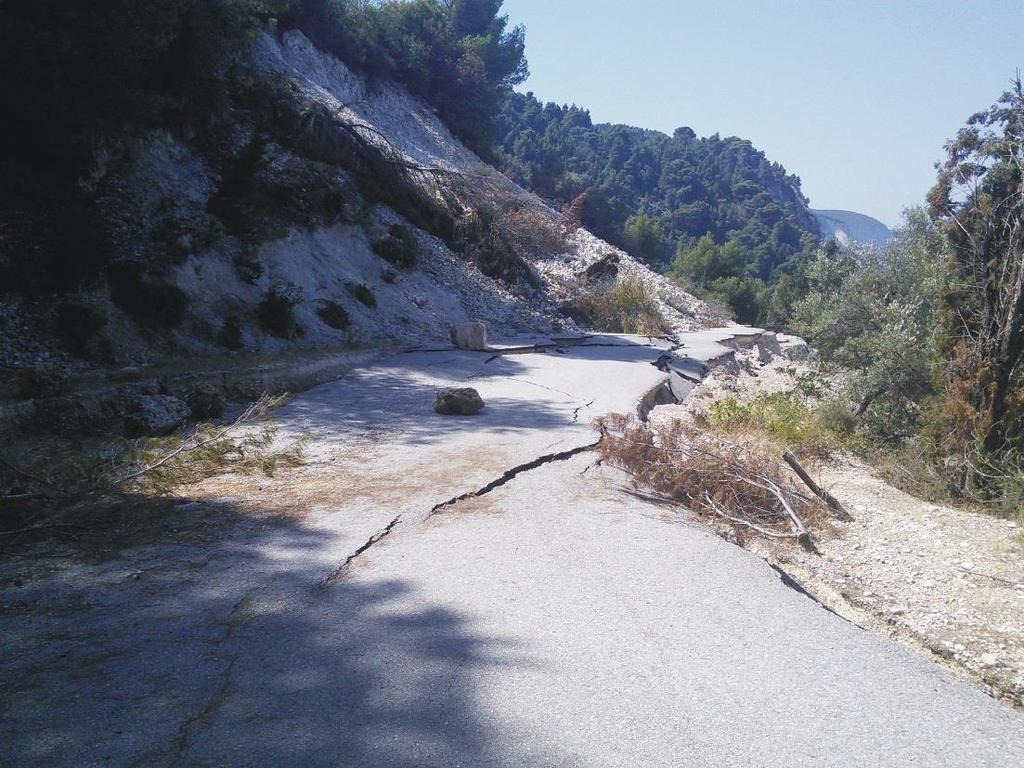 άποψη προς Ν και λήφθηκε στις 11/7/2016 από τον Βαλκανιώτη Σ.) Εικόνα 42.